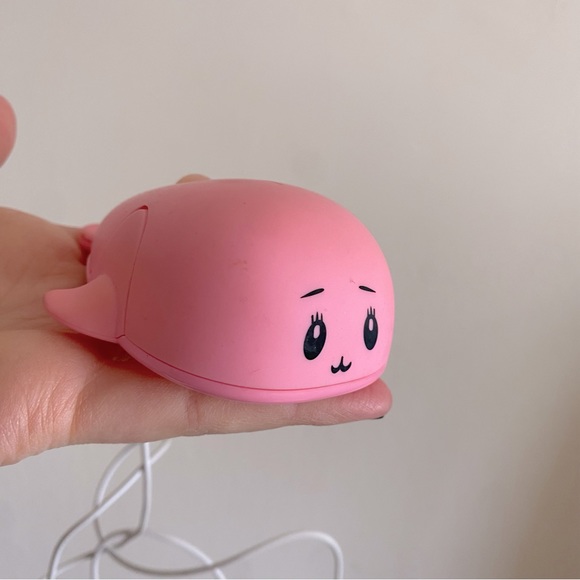 Forever 21 Kawaii Pink Whale Portable Mouse with USB Wire - Picture 2 of 7